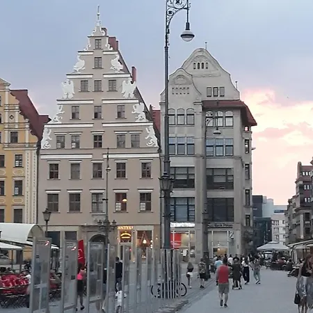 Apartament Neoapartments - Rynek Pod Gryfami Wrocław